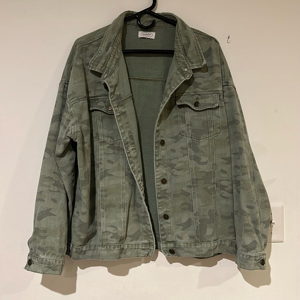 Oversized Camo Jean Jacket